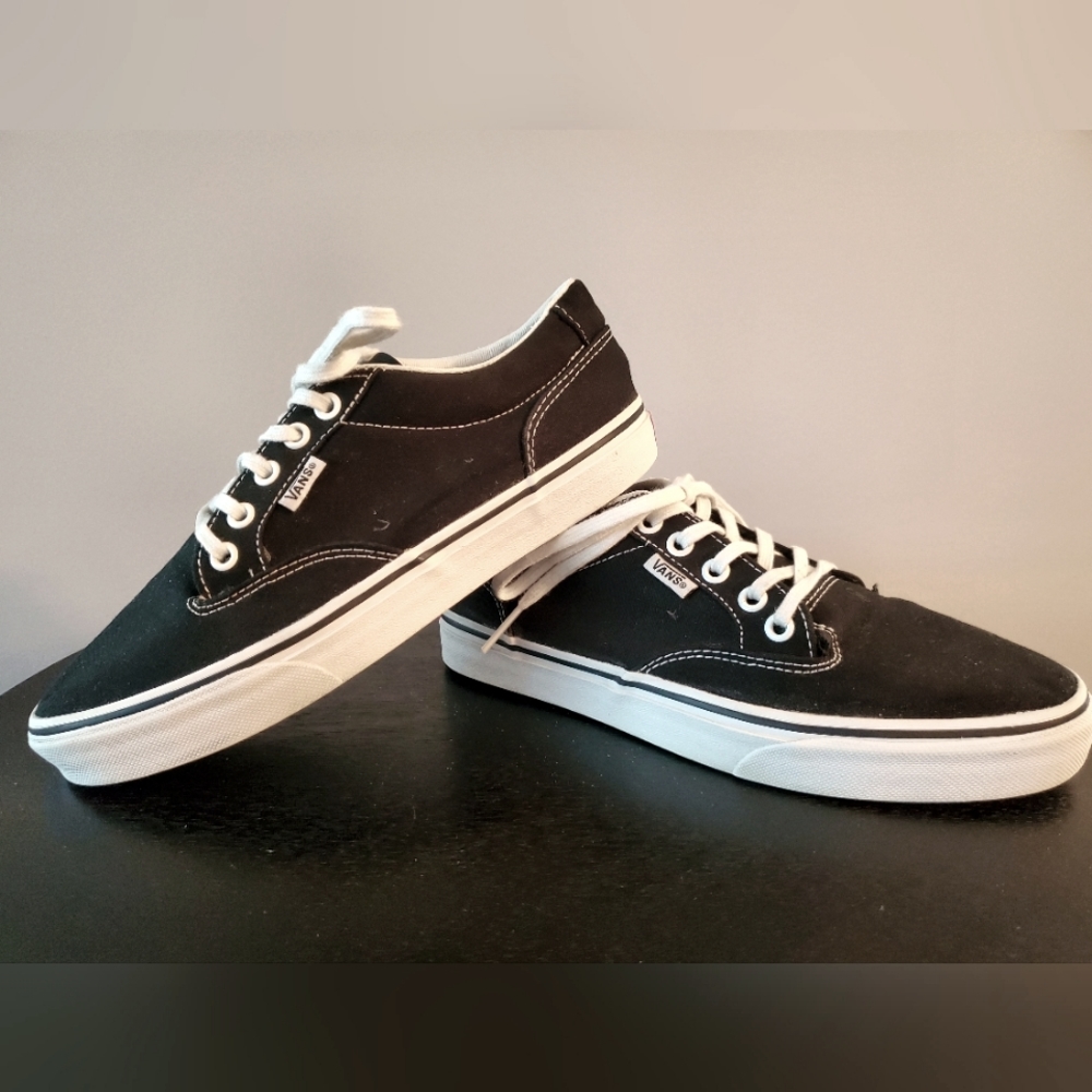 Vans Black/White Sneakers